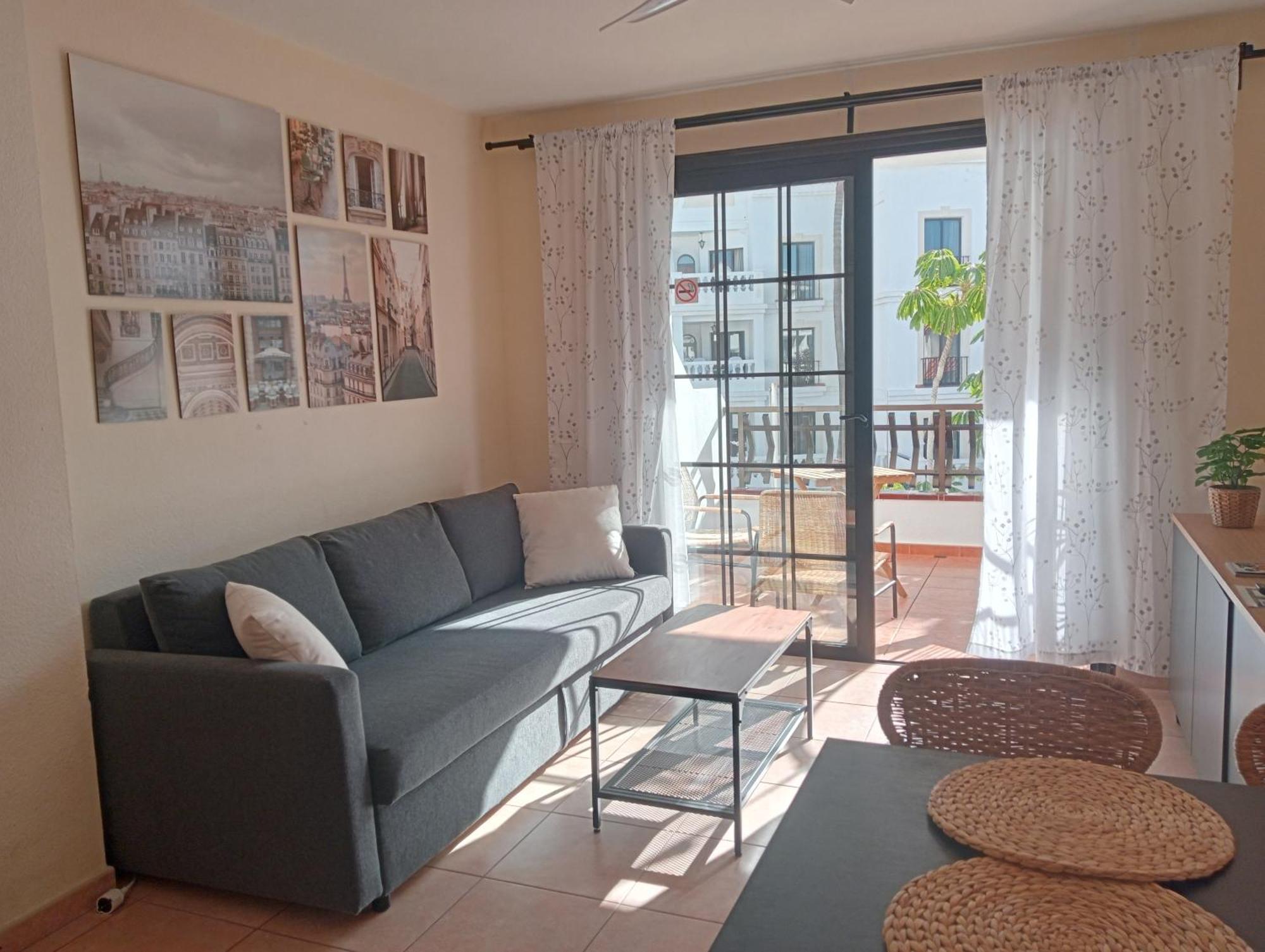 Greatly Located Apartment With Heated Pool, Los Cristianos Los Cristianos  Exteriör bild