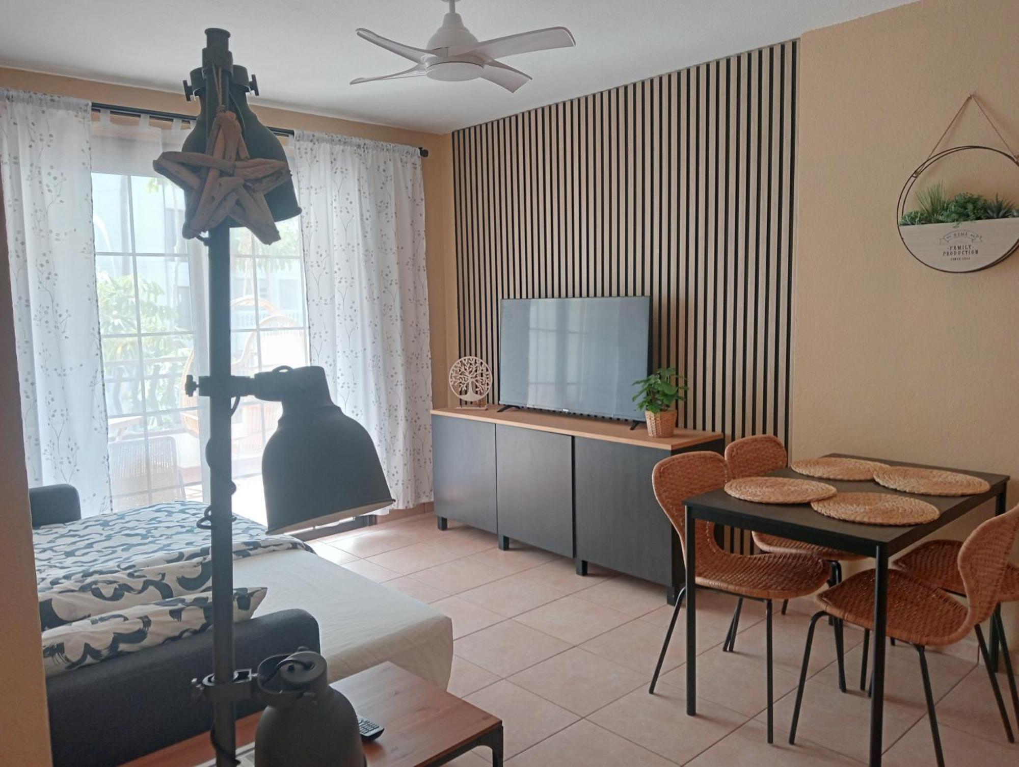 Greatly Located Apartment With Heated Pool, Los Cristianos Los Cristianos  Exteriör bild