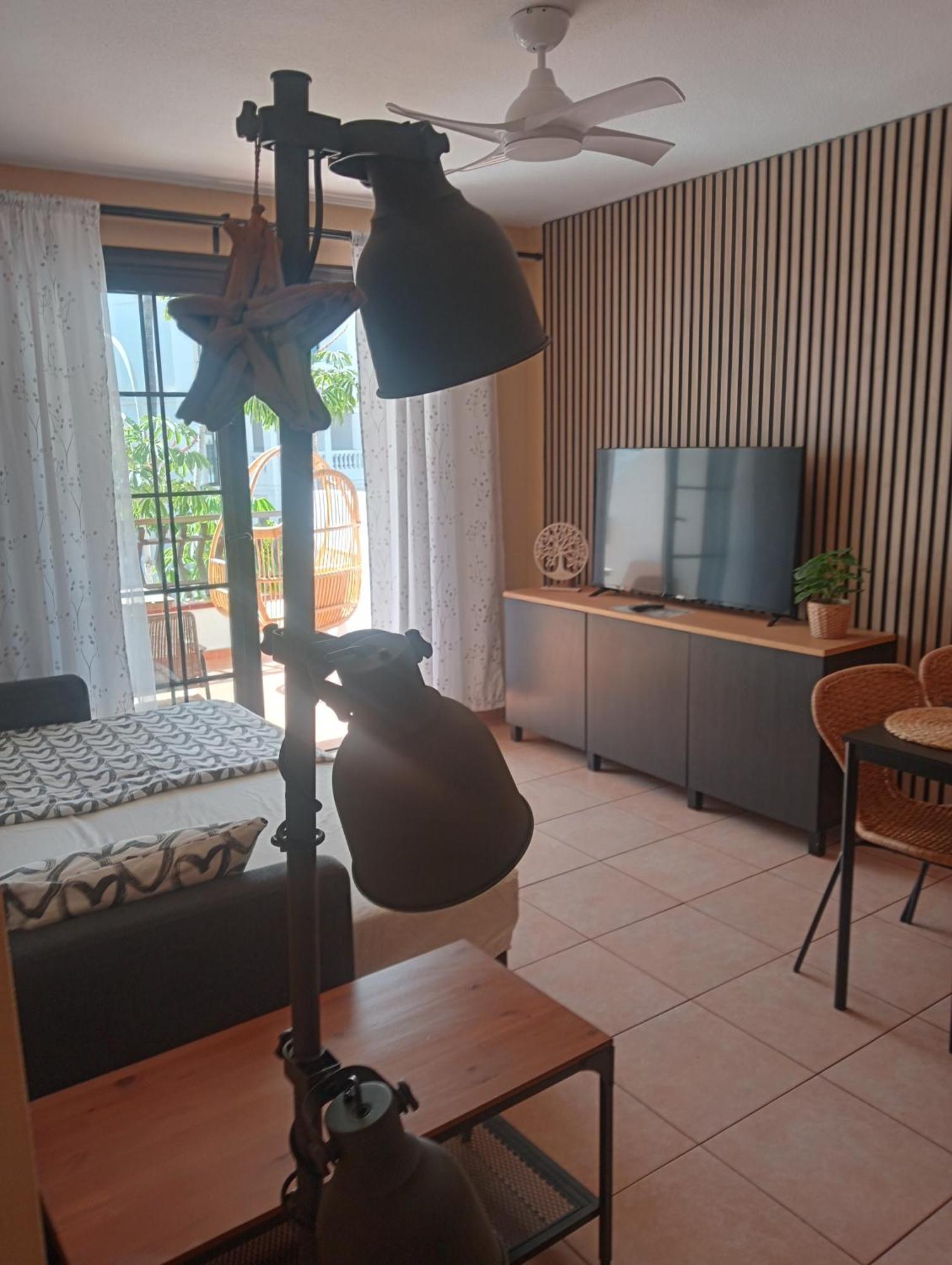 Greatly Located Apartment With Heated Pool, Los Cristianos Los Cristianos  Exteriör bild